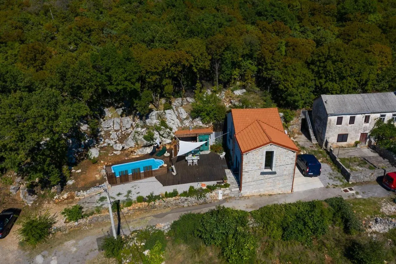 Villa Kamen Ledenice